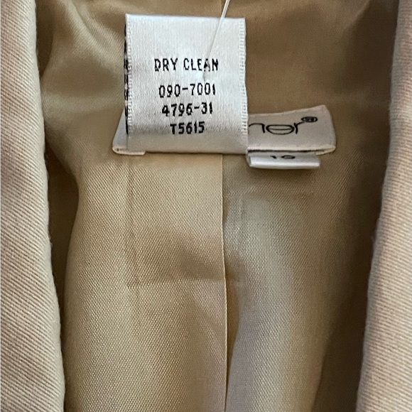 NWT’s Together Tan/Beige Button Up Long Sleeve Pocketed Look Blazer/Jacket Sz 10 - Picture 7 of 8